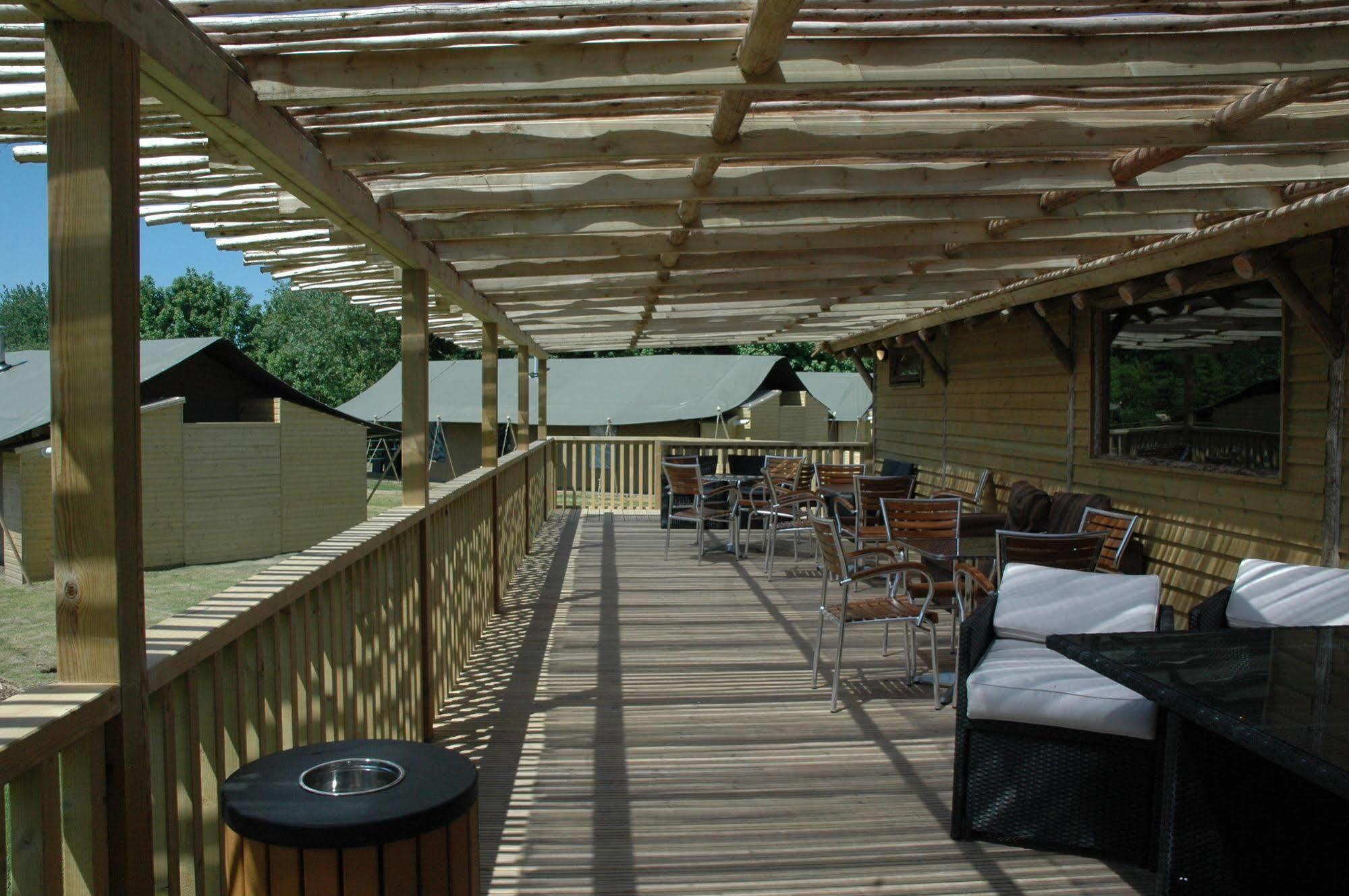 Bear Lodge - Glamping ラインプネ エクステリア 写真